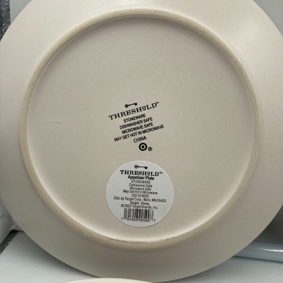 Target Christmas Holiday Wreath Threshold Stoneware Appetizer Plates Set Of 4 - Picture 4 of 5